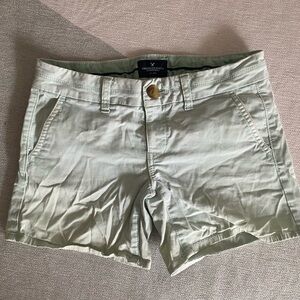 American Eagle Outfitters Green Cargo Shorts Casual Style
